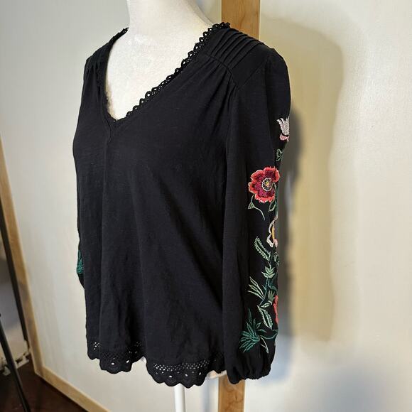 Anthropologie black long sleeve floral embroidered top size XS - Picture 4 of 12